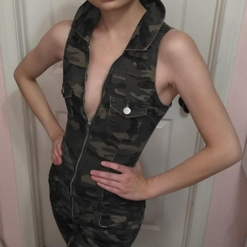 Camouflage Sleeveless Zipper Front Jumpsuit (XS) Costume/Everyday